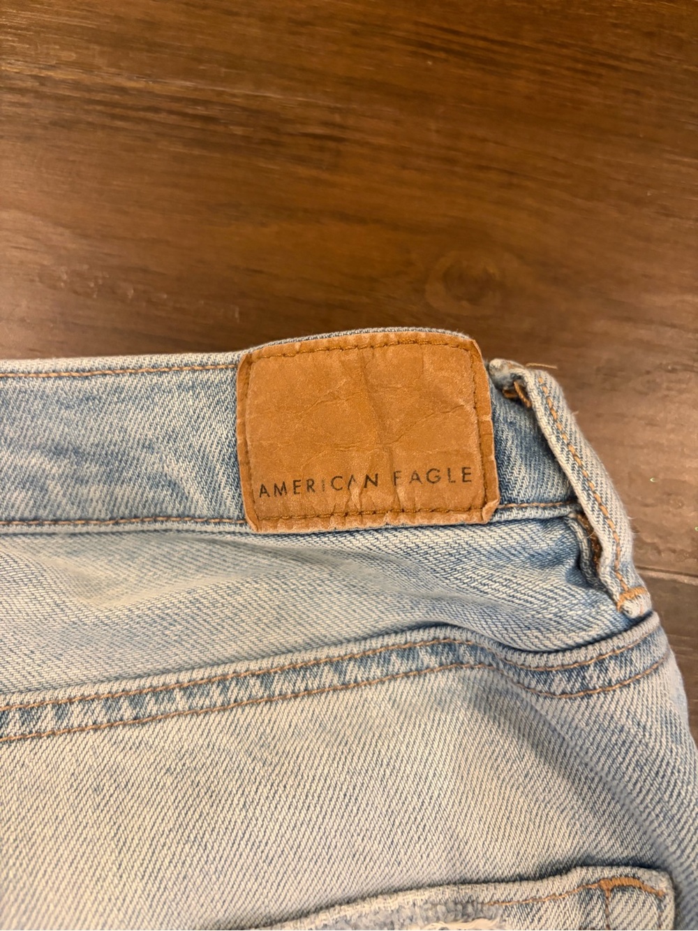 American Eagle 90s Boyfriend Jeans Women’s 8 Regular Light Wash Distressed - Picture 7 of 7
